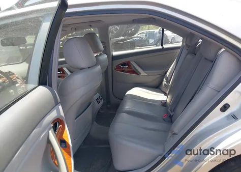 2010 Toyota Camry Xle V6 z USA, uszkodzony, nr VIN JTNBK3EK8A3047254